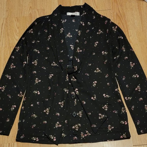 Band of Gipsies (Nordstrom) Women's Blouse Black Flowers Tie Size X-Small (EUC) - Picture 2 of 7